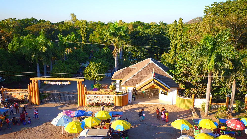 Welcome to  Zoological garden(Yadanabon)